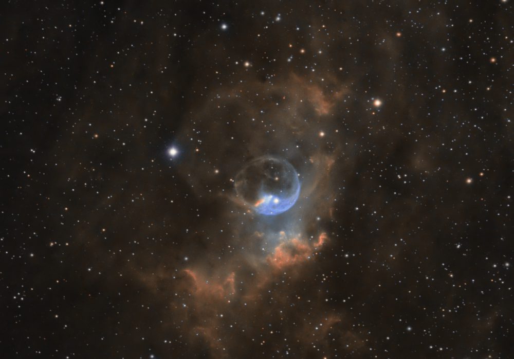 Bubble – Hubble – NGC 7635 u Hubble paleti